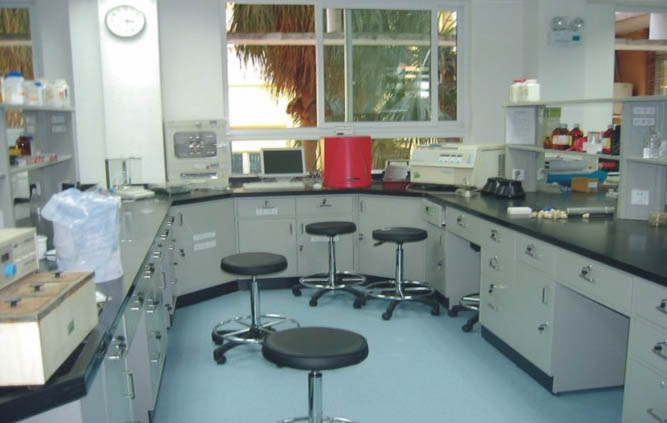 新疆美順達全鋼實驗臺案例展示4